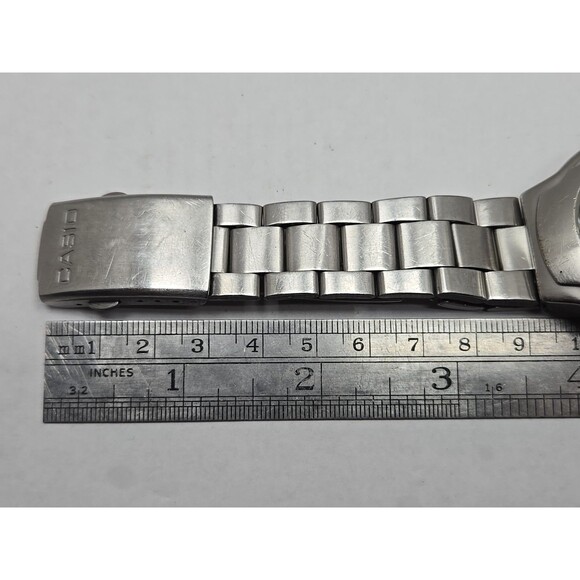 Casio Edifice EF104 Quartz Black Dial Date 100M Stainless Steel New Battery Mens - Picture 10 of 13